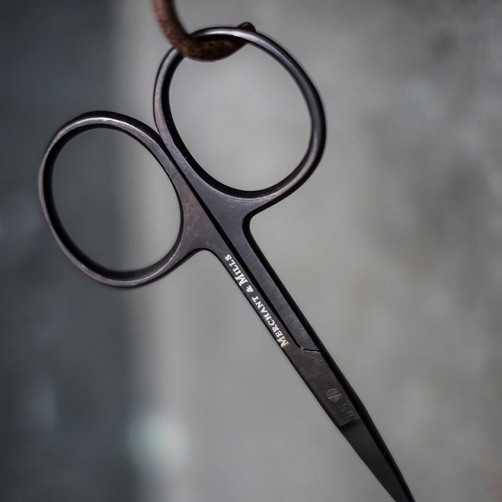 Wide Bow Scissors